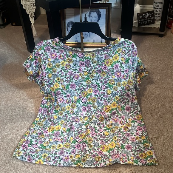 Crown and Ivy top - Picture 5 of 5